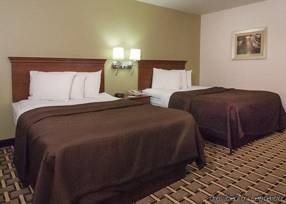 Econo Lodge *